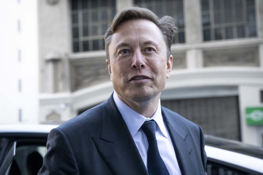 Elon Musk: ενδέχεται να χρειαστεί χειρουργική επέμβαση