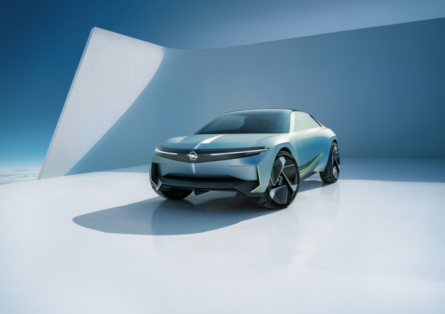 Opel Insignia: μεταμορφώνεται σε crossover