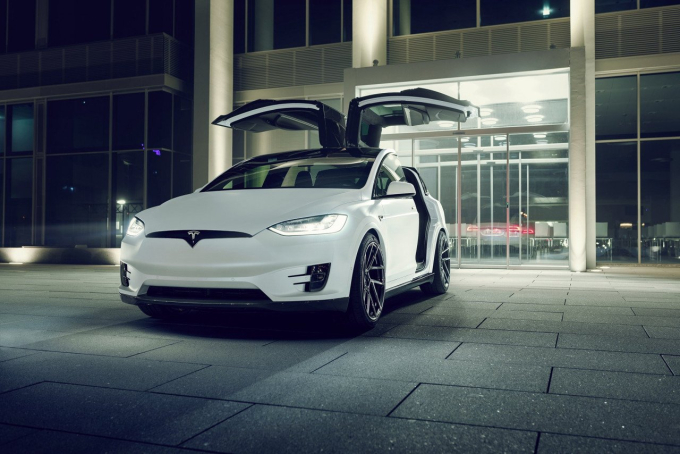 Novitec Tesla model X: βγαλμένο από τα… X files!