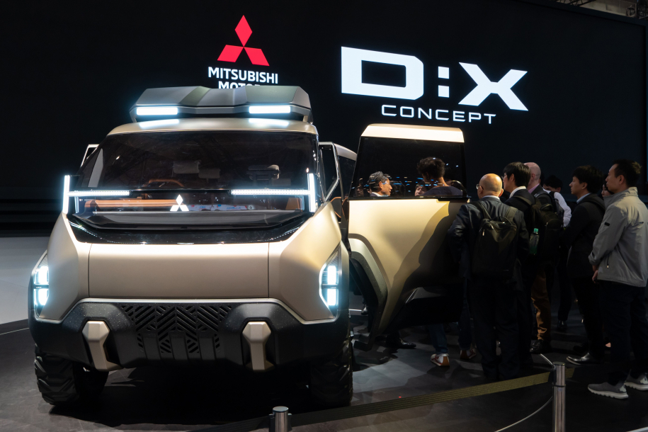 Mitsubishi D:X Concept: ηλεκτρικό crossover MPV