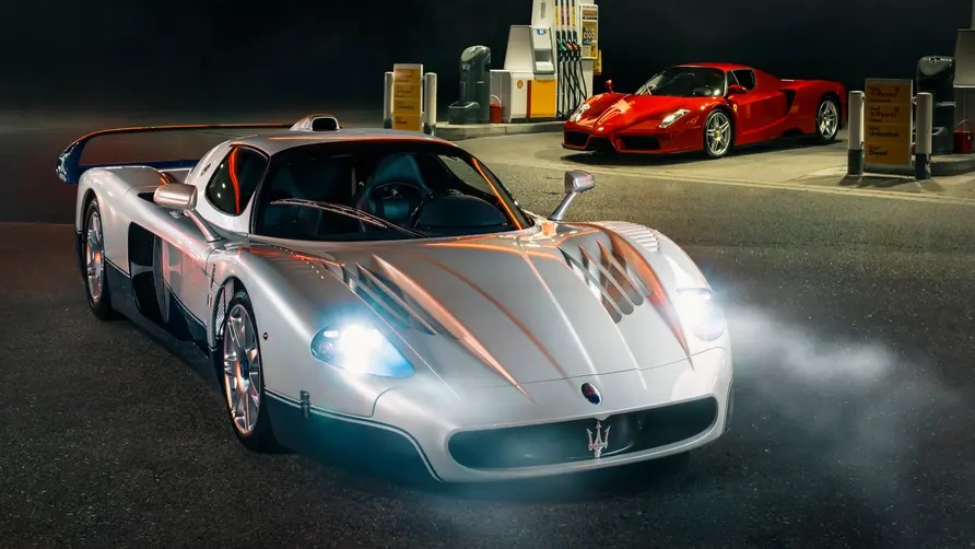 Ferrari Enzo & Maserati MC12 βγαίνουν στο «σφυρί»