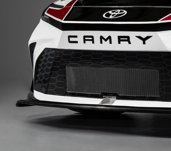 Toyota Camry NASCAR Cup Car: με νέα «πανοπλία» [Βίντεο]