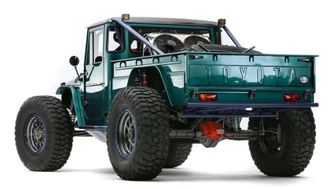 Toyota FJ Bruiser Concept: ένα Land Cruiser του 1966 με έναν V8 NASCAR 715 ίππων! [Βίντεο]