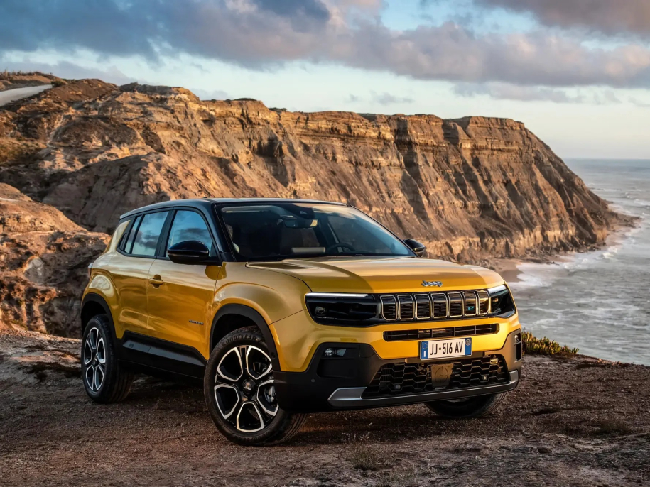 Jeep Avenger Electric: ξαναμοιράζει την τράπουλα [Βίντεο]