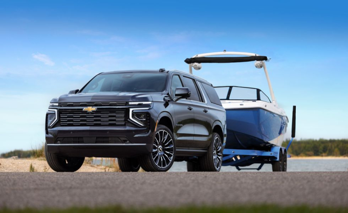 Chevrolet Tahoe & Suburban 2025: Νέες αναβαθμίσεις - Πόσο θα κοστίζουν