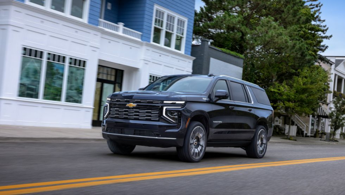 Chevrolet Tahoe & Suburban 2025: Νέες αναβαθμίσεις - Πόσο θα κοστίζουν