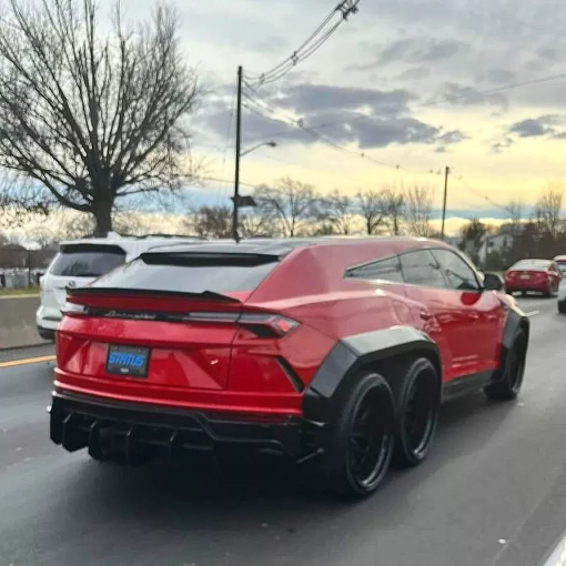 Lamborghini Urus 6×6: μεγαλοπρεπές τέρας!