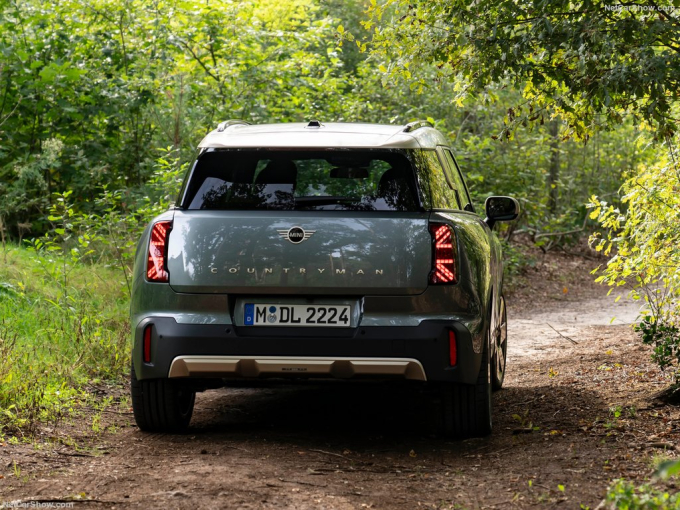 Το νέο MINI Countryman C συνδυάζει την ευελιξία με την διασκεδαστική οδήγηση