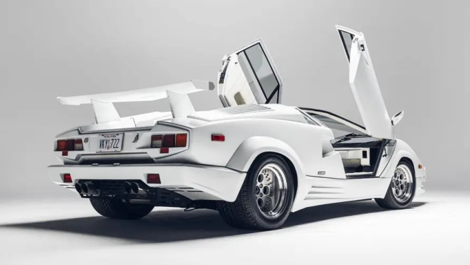 Lamborghini Countach «25th Anniversary»: στο σφυρί ο «Λύκος της Wall Street»