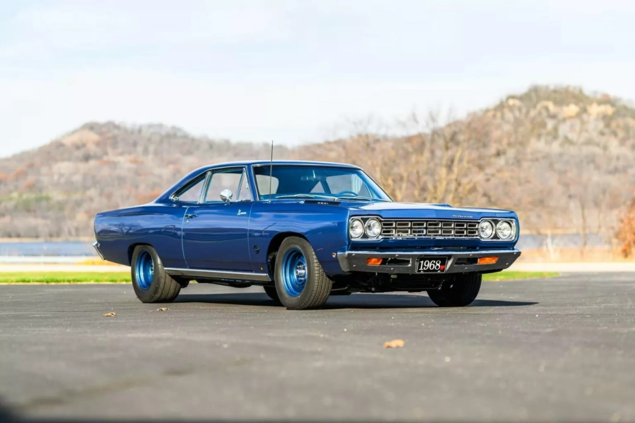 Plymouth Road Runner 1014 PS: ένας ελέφαντας προς πώληση