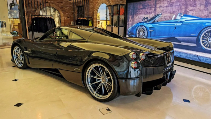 Pagani Huayra Coupe: το supercar των 4.000.000 δολαρίων [Βίντεο]