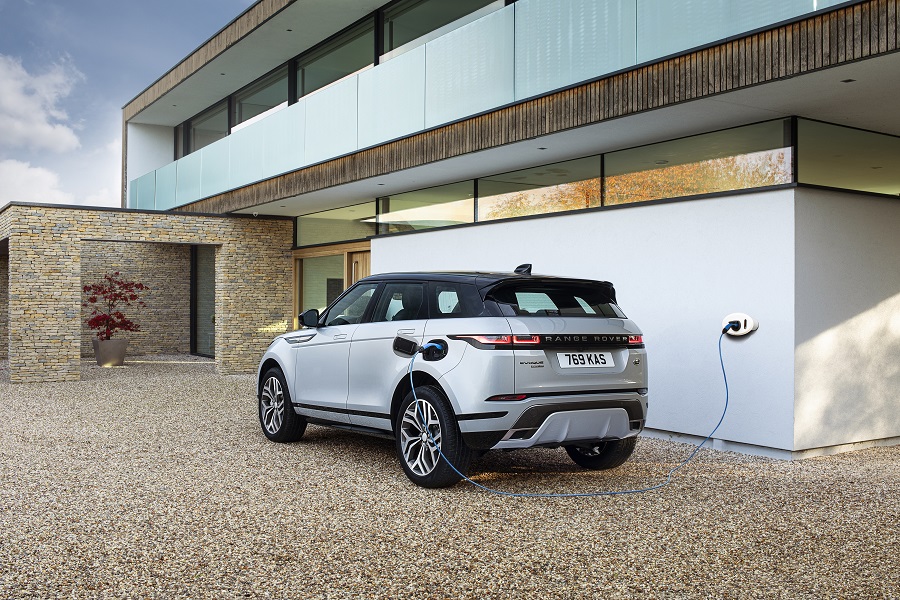 Jaguar Land Rover: Φρένο στη διάθεση νέων ηλεκτρικών μοντέλων