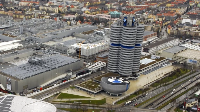 bmw-headquarters-is-shaped-like-a-four-cylinder-engine-1710785357