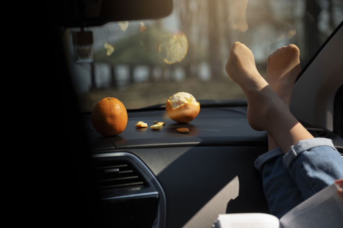 feet on the dashboard