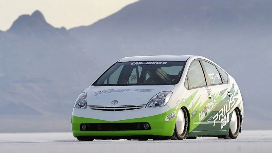 Land-Speed-Prius-01