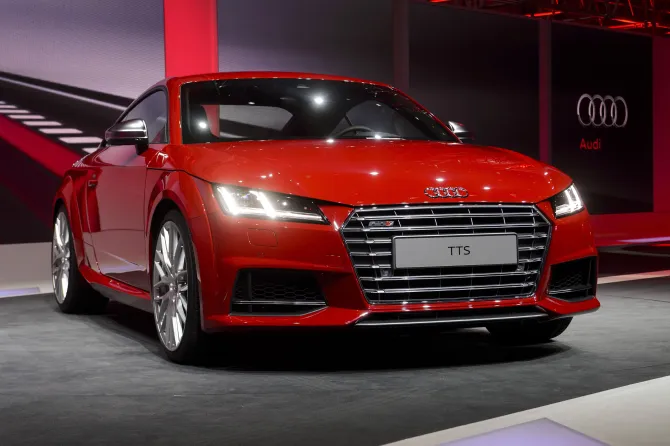 new-audi-tts-model-car-73410025