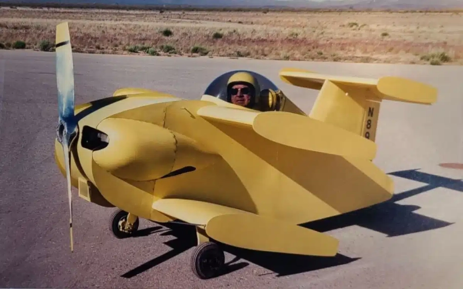 Το Starr Bumble Bee II κατασκευάστηκε αποκλειστικά για να αποκτήσει τον τίτλο του «μικρότερου αεροπλάνου στον κόσμο».