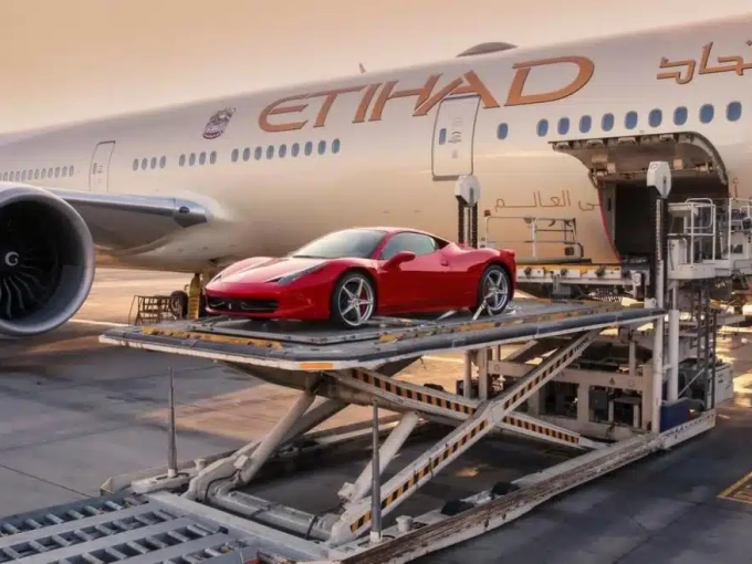 Etihad Airways: Πλέον μεταφέρει supercars