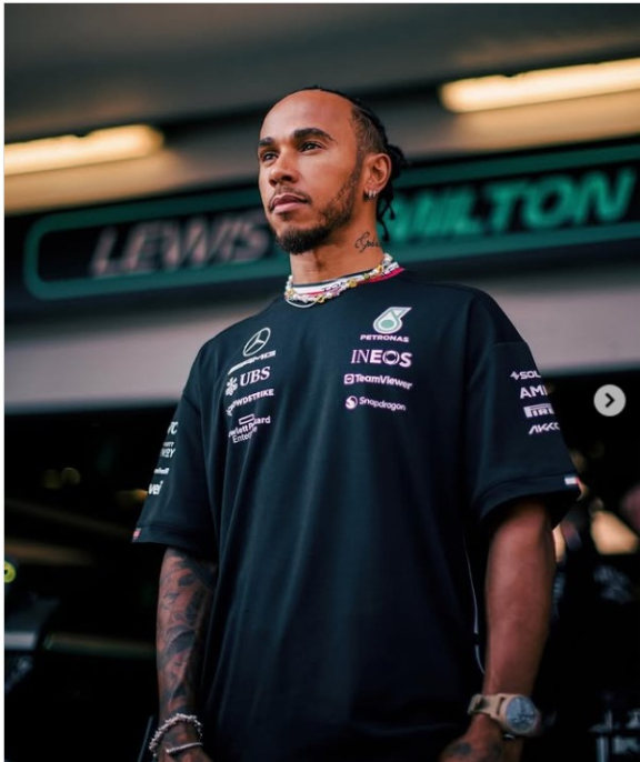 F1: O Hamilton επιστρέφει στις νίκες... εκτός πίστας -Σε ρομαντικό δείπνο με τη Sofia Vergara