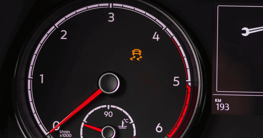 Γιατί ανάβει συνέχεια το λαμπάκι του Traction Control;